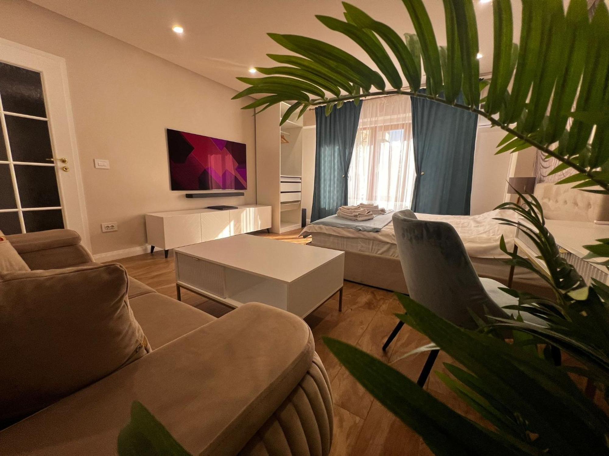 Lux 1 Apartment