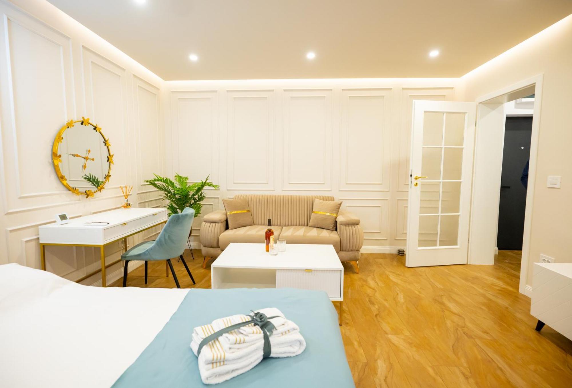 Apartment Lux 1 *
